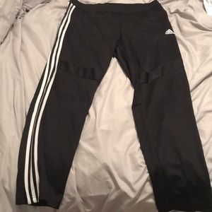 Adidas joggers in XL